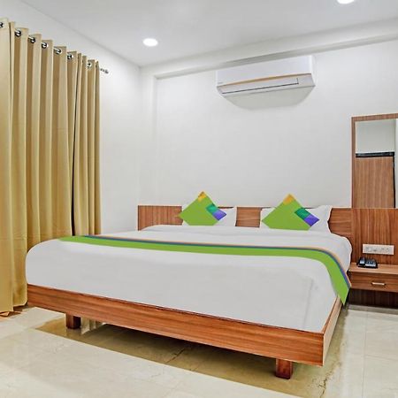 Treebo Shivaay Hotel Индор Екстериор снимка