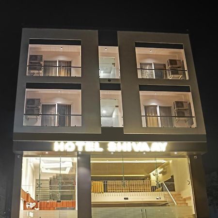 Treebo Shivaay Hotel Индор Екстериор снимка