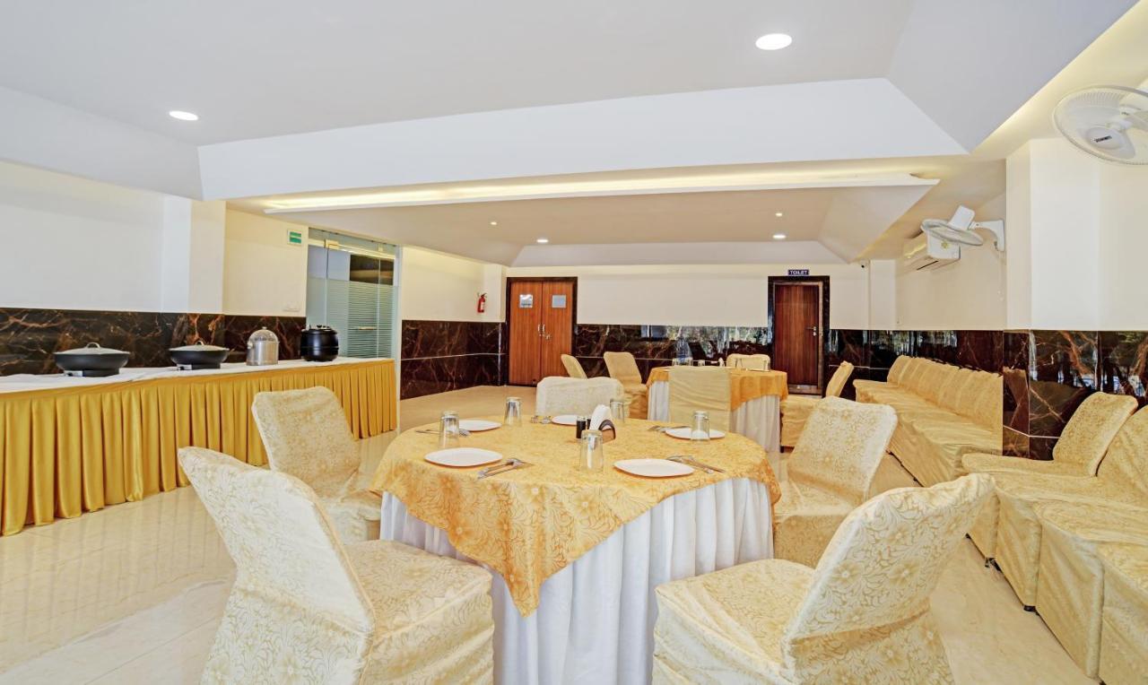 Treebo Shivaay Hotel Индор Екстериор снимка