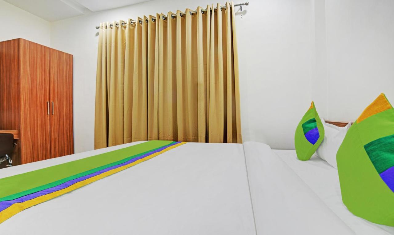 Treebo Shivaay Hotel Индор Екстериор снимка