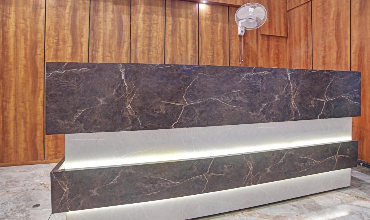 Treebo Shivaay Hotel Индор Екстериор снимка
