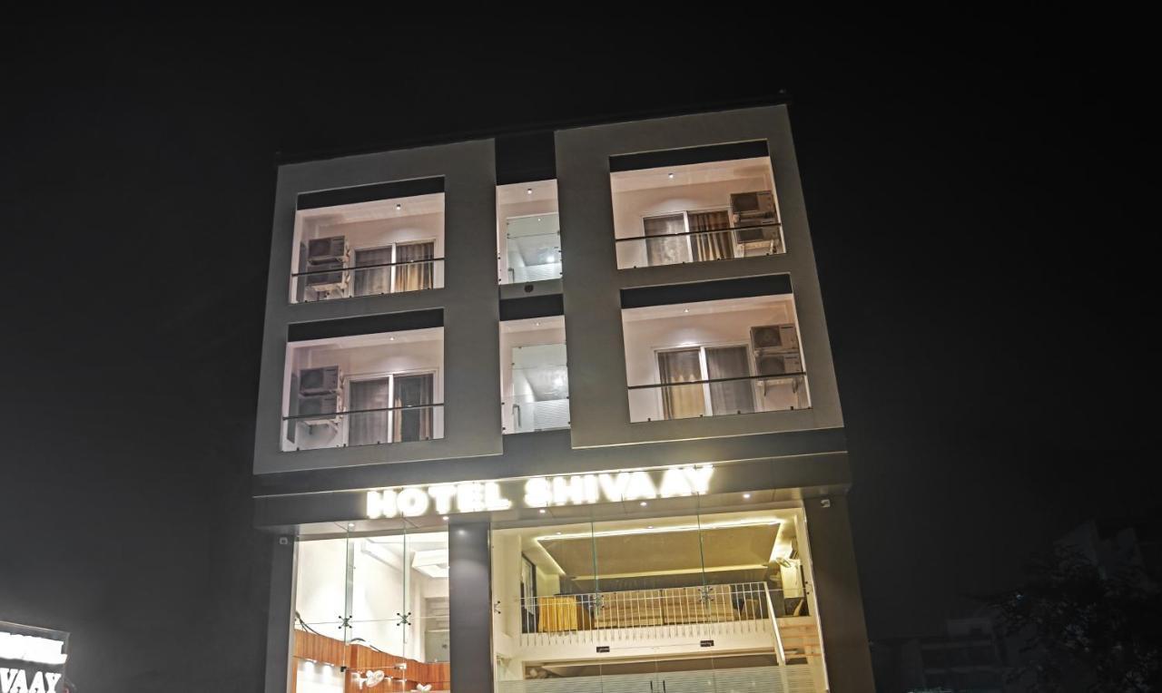 Treebo Shivaay Hotel Индор Екстериор снимка