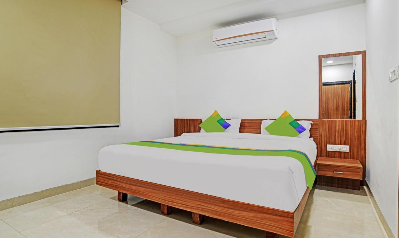 Treebo Shivaay Hotel Индор Екстериор снимка