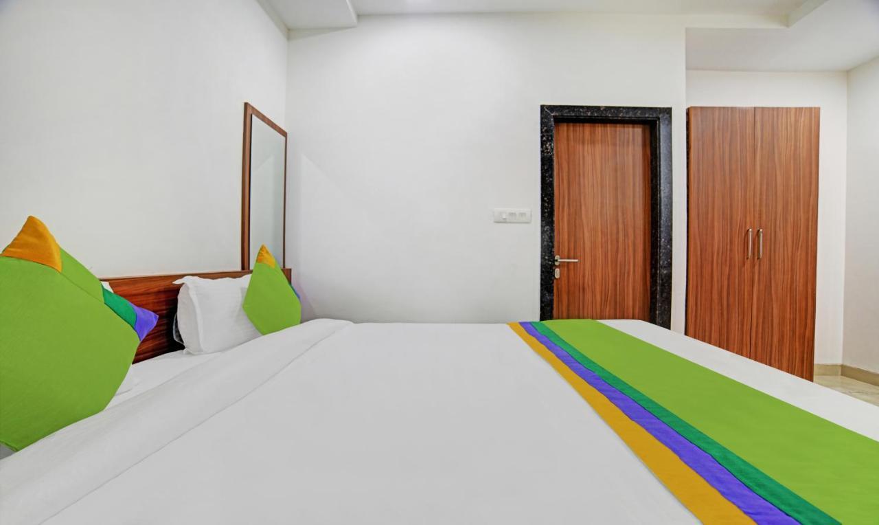 Treebo Shivaay Hotel Индор Екстериор снимка