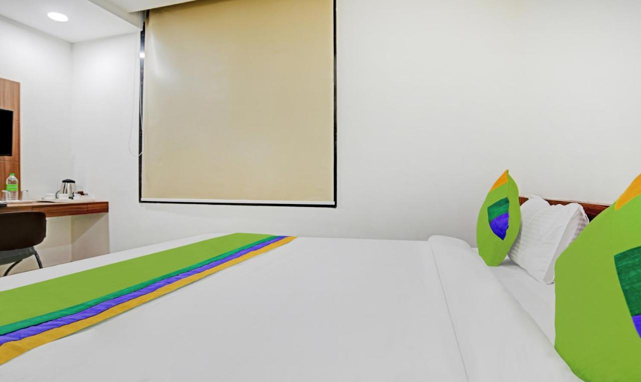 Treebo Shivaay Hotel Индор Екстериор снимка